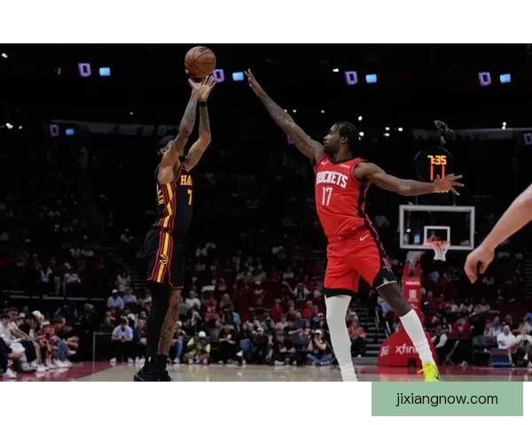 杜兰特25分6篮板终结老鹰11连胜 末节与队友热聊咧嘴大笑